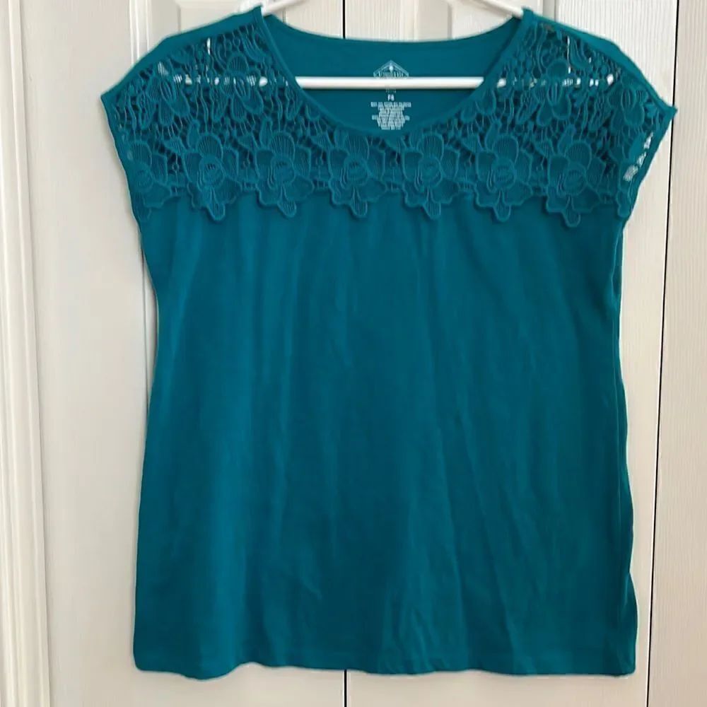 ***** 5 for $25 St. John’s Bay Lace Inset Top